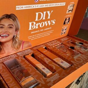 BROW KIT- Grande Cosmetics